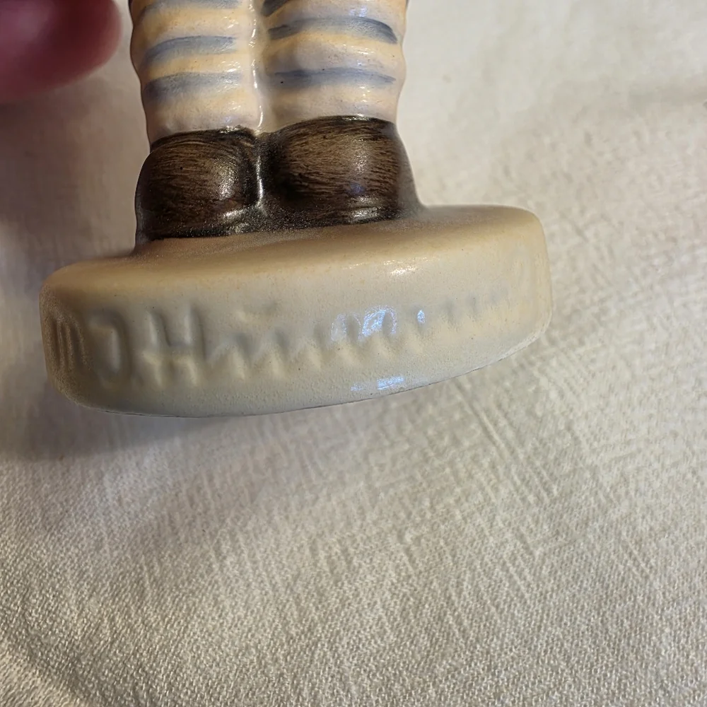 Vintage Goebel Hummel Sister Little Girl With A Basket Figurine TMK 6